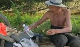 百岁爷爷爆料姐姐视频,姐姐视频背后的感人故事