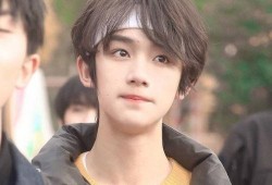 狗仔直播爆料丁程鑫视频,丁程鑫神秘视频引发热议