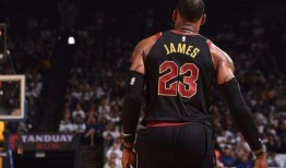 泡椒爆料詹姆斯乐福视频,激情碰撞，篮球盛宴再现