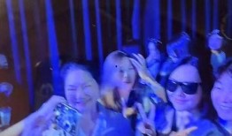 演出现场视频爆料,精彩演出瞬间，带你领略舞台魅力